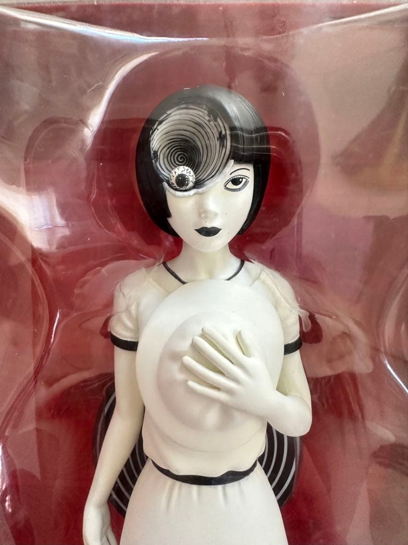 アメリカ購入うずまき AZAMI（黒谷あざみ）フィギュア 伊藤潤二 ホラー