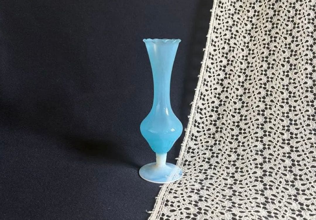 オパリンガラス フラワーベース フランス アンティーク