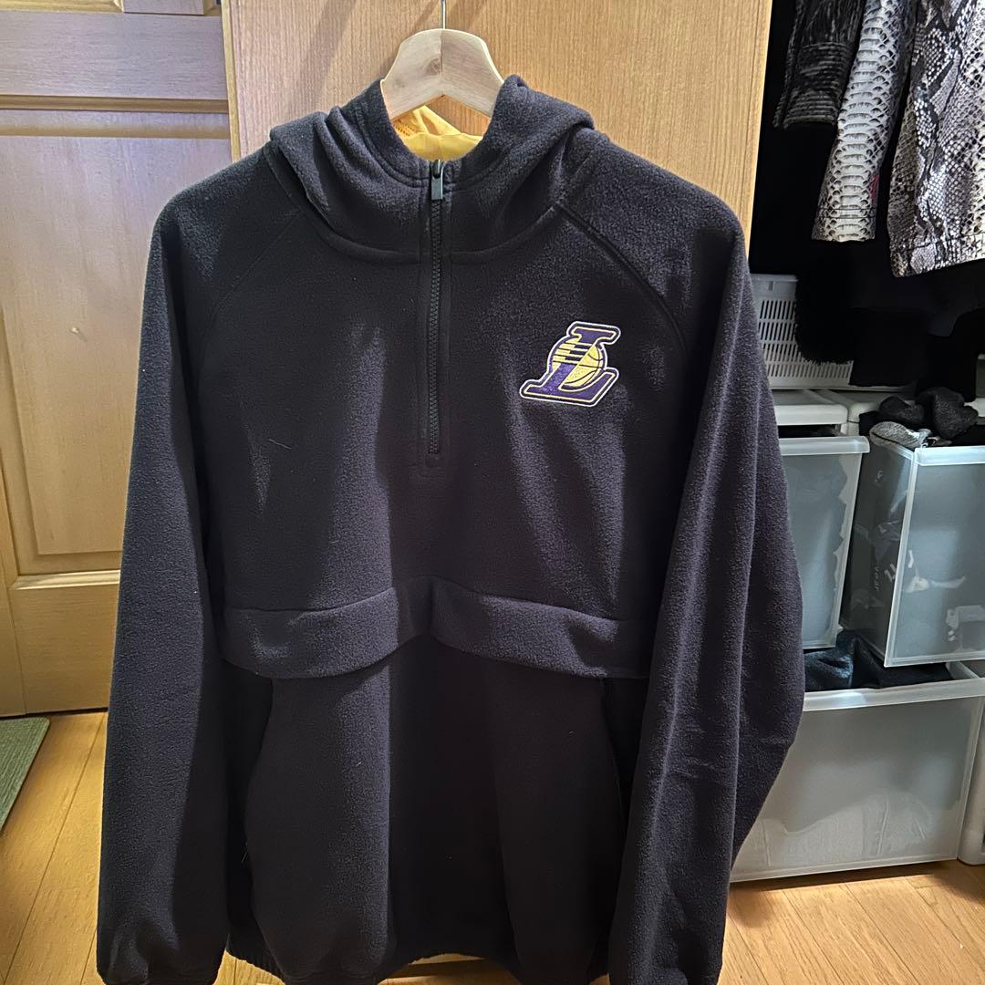 NBA レイカーズ　LAKERS 黒/黄色 ジップ　フリースジャケット