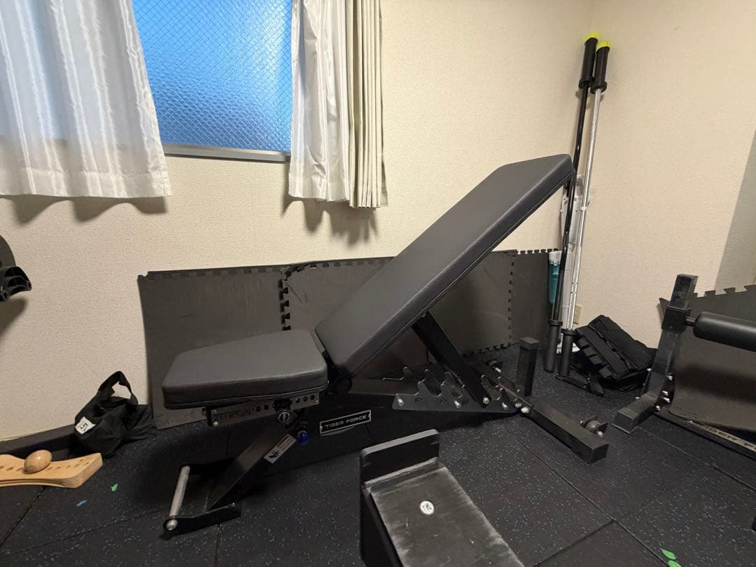 ねんねん　TIGER FORCE トレーニングベンチ