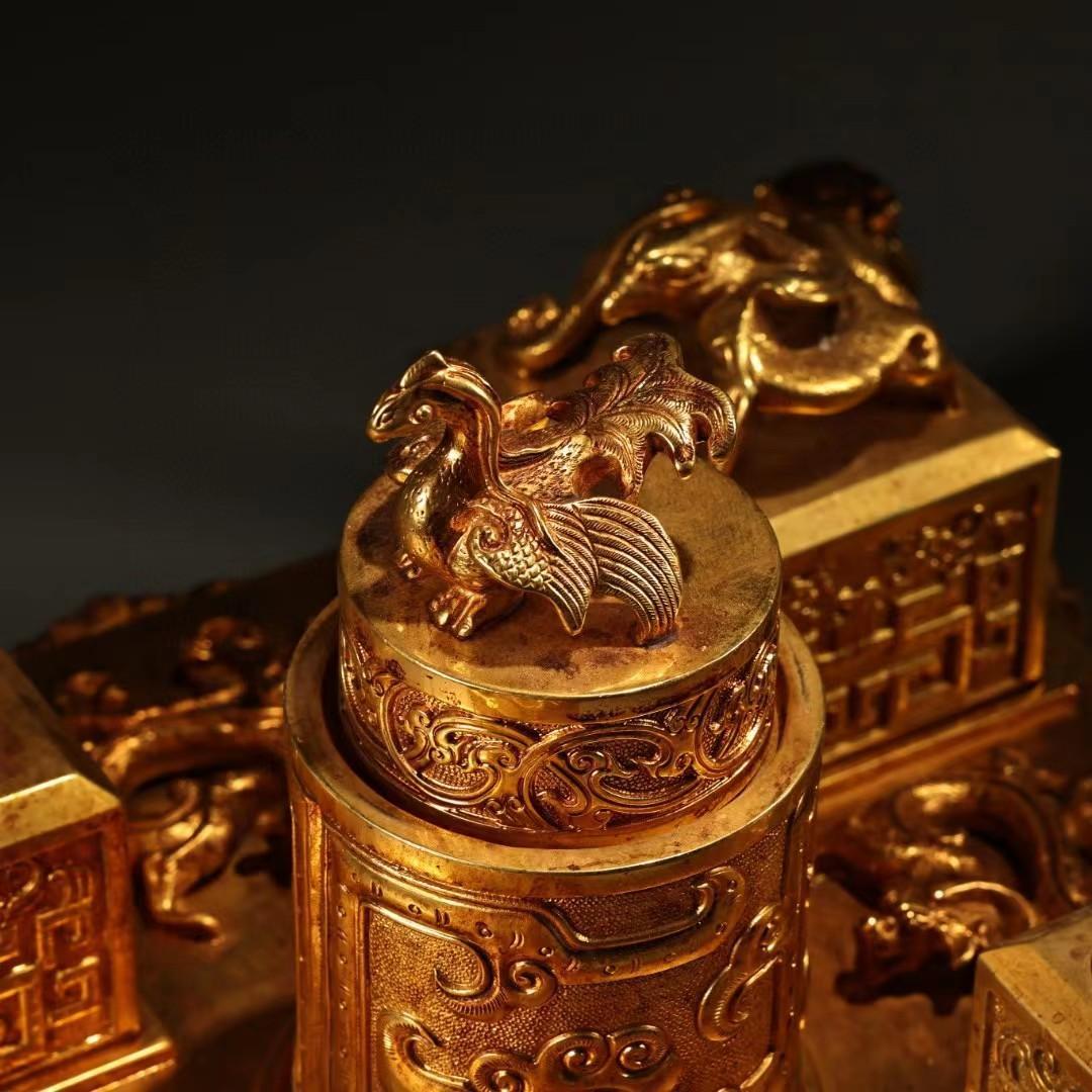 中国古美術・旧蔵鏨刻鎏金の鳳印章と玉璽のセット・純銅製・高浮彫り・置物・風水開運