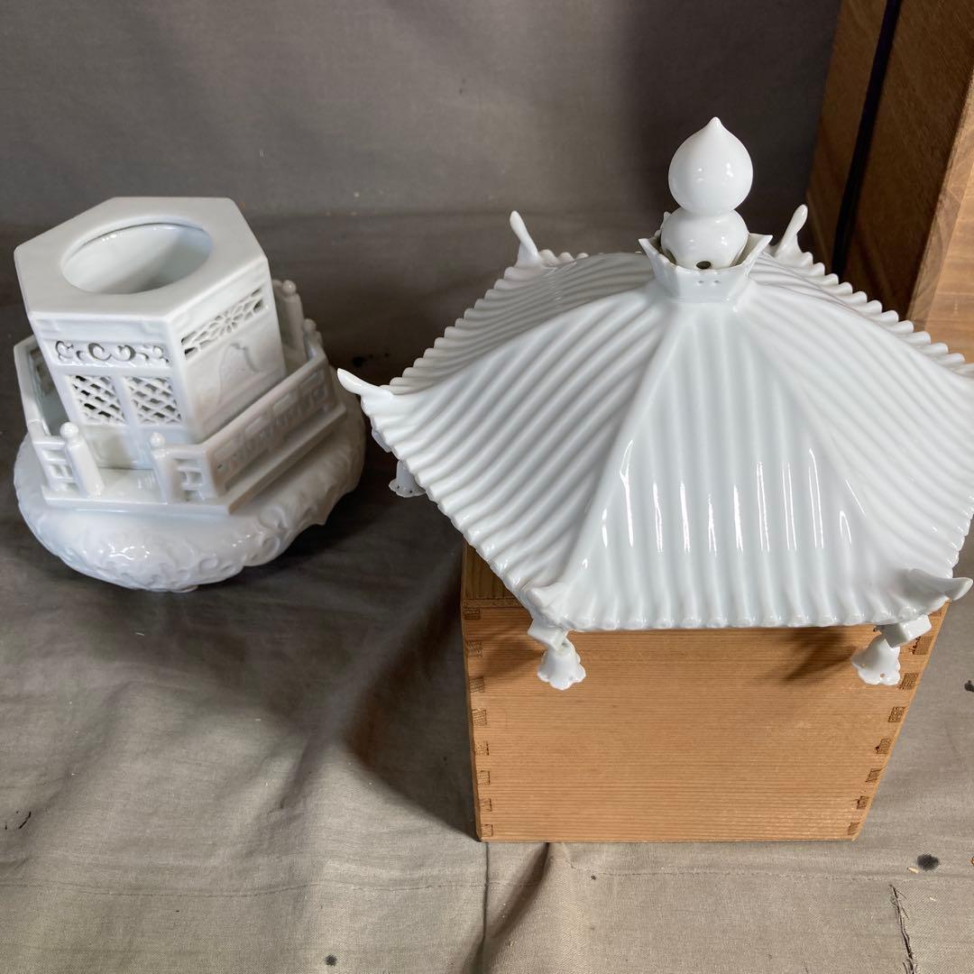 【杉原一壷】白磁彫刻の伝統　日本の名窯　杉原一壷作　白磁彫刻夢殿　照明灯置物