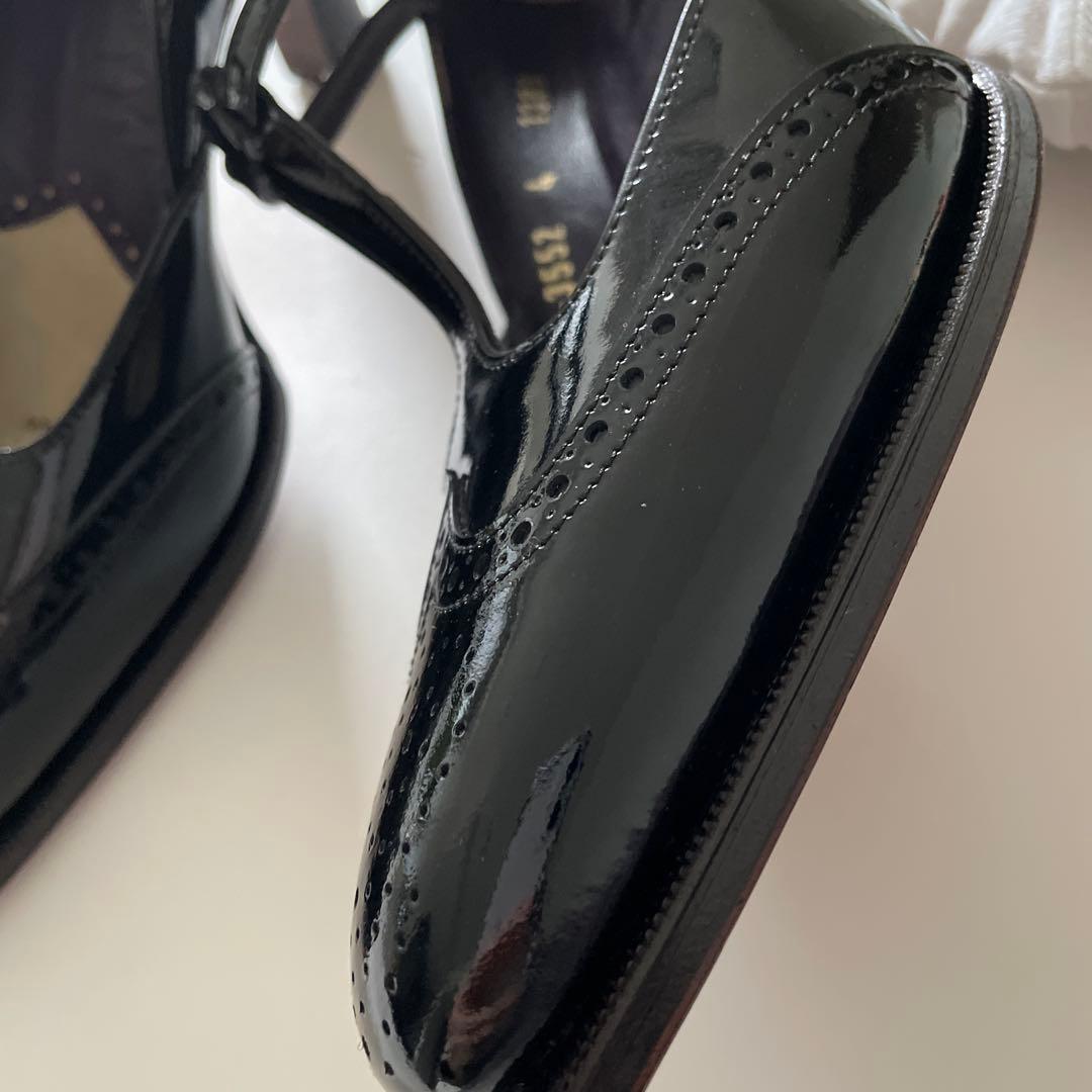 黒エナメル　革靴　CARMINA 23cm ヒール有り