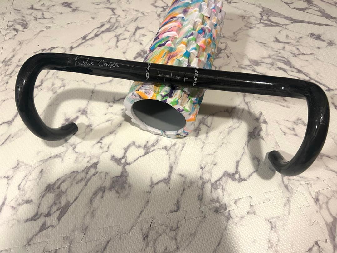 THOMSON カーボンドロップハンドルバー \