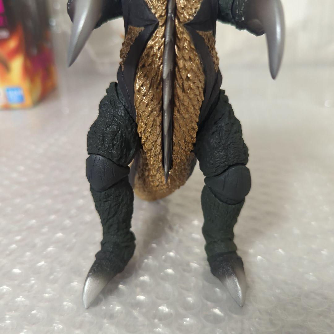 【希少・美品】S.H.モンスターアーツ ガイガン 1972 アクションフィギュア
