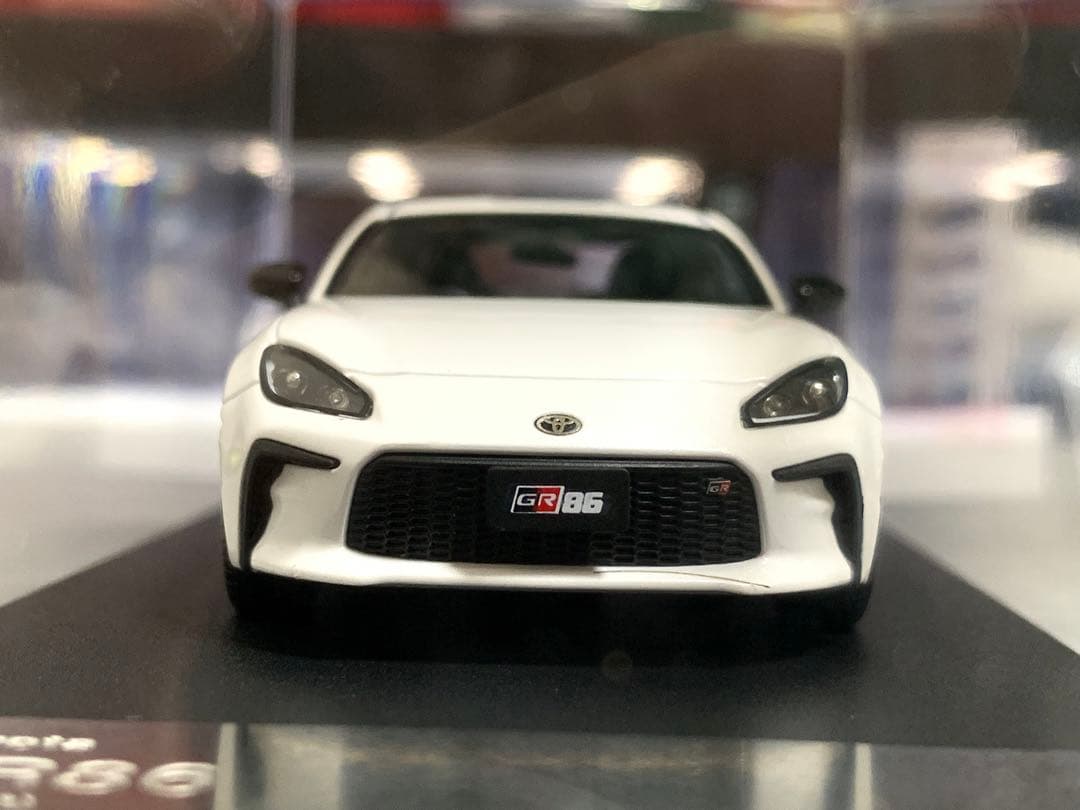 ハイストーリー　GR86 RZ クリスタルホワイトパール　1/43ミニカー