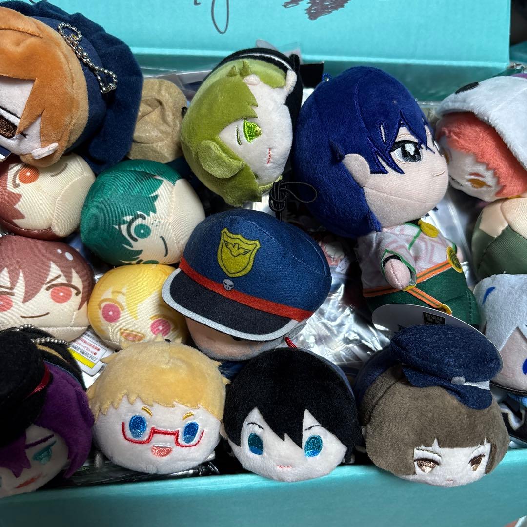 ジャンルごちゃまぜ　まとめ売り　約500点ほど　缶バッジ　鬼滅　うたプリ