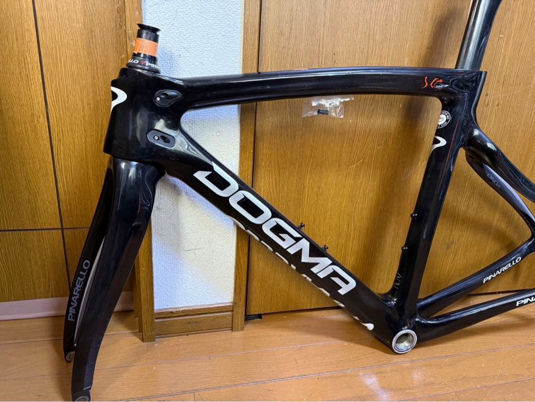 PINARELLO DOGMA F8 カーボンロードバイク　送料無料