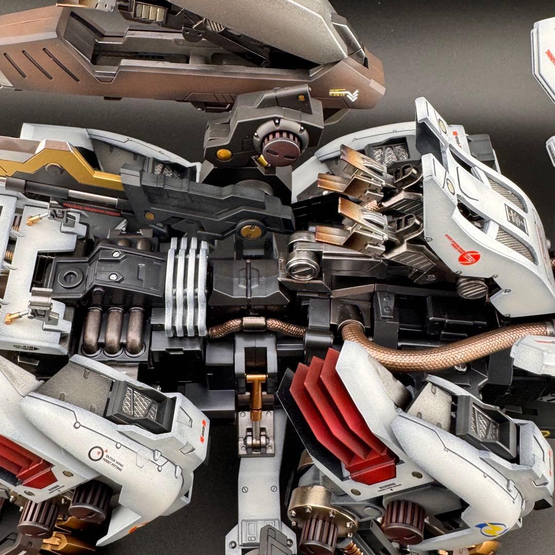 コトブキヤ ゾイド HMM ブレードライガー 全塗装 完成品