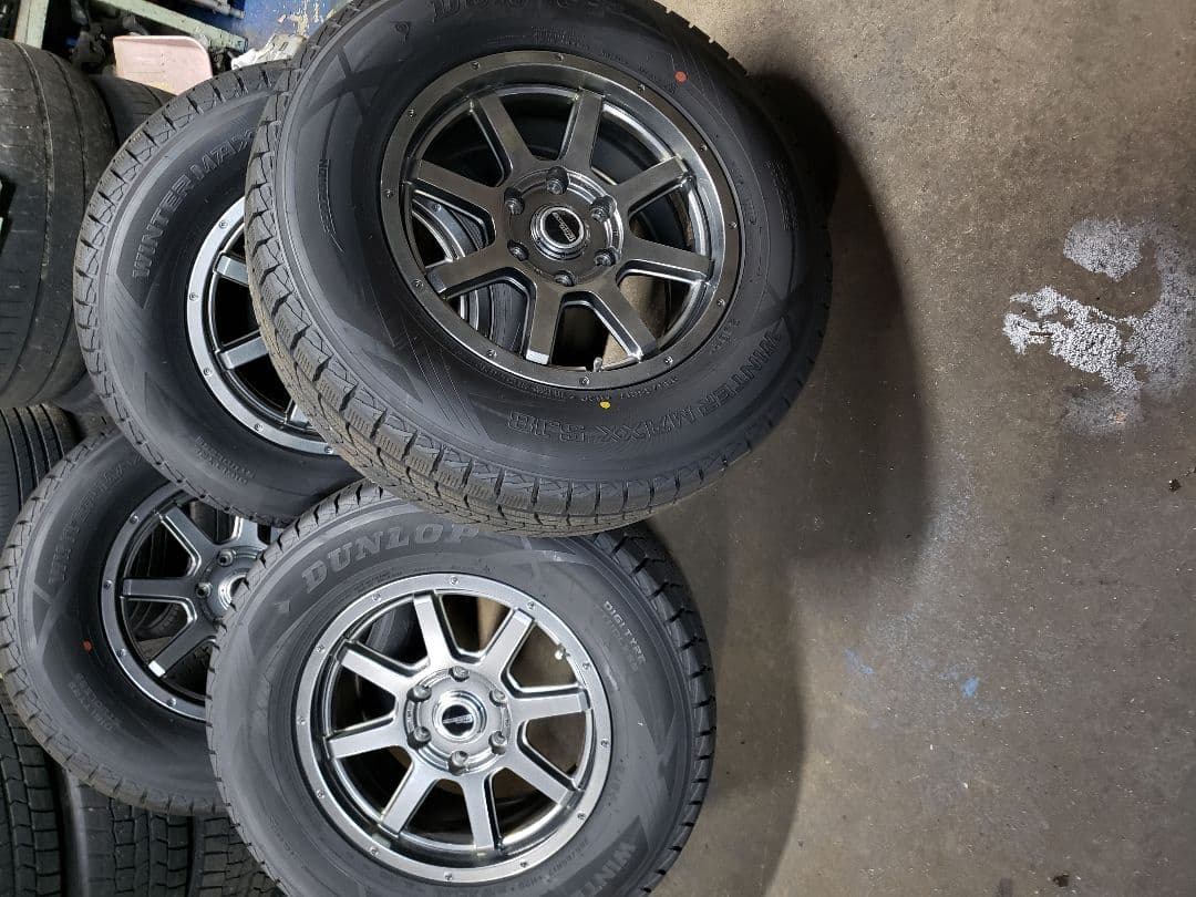 ランクルプラド　　スタッドレスタイヤ　アルミホイール　17インチ　６穴　1本④