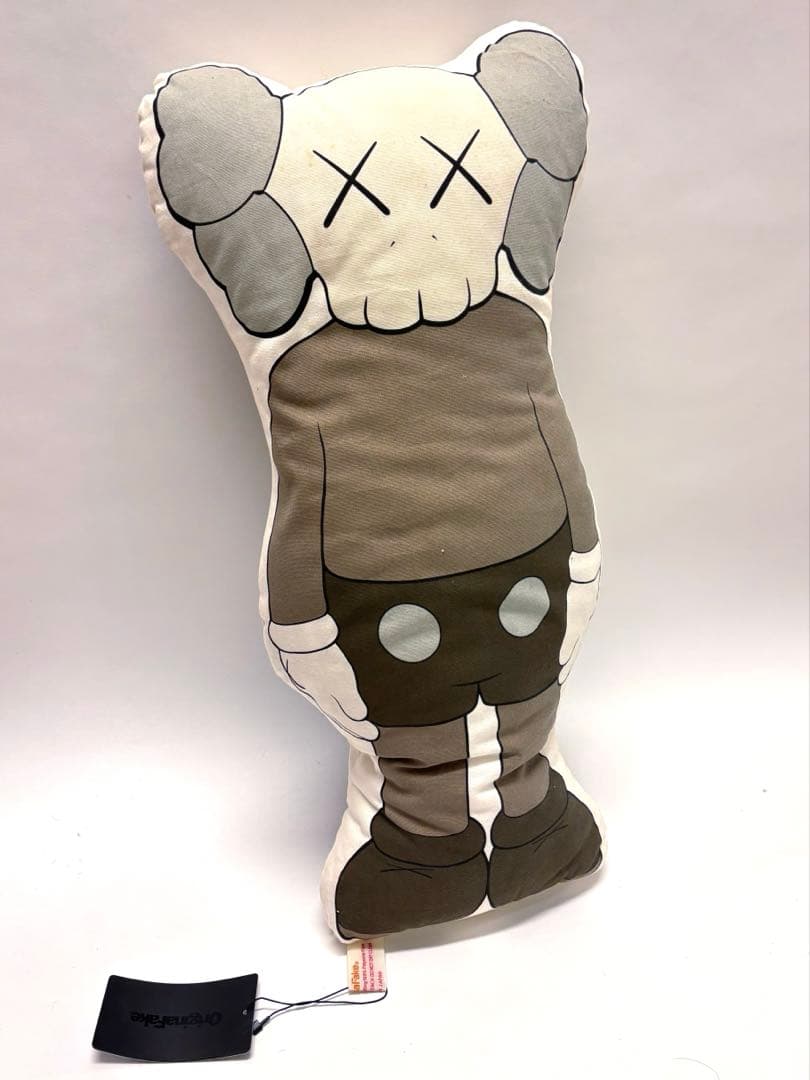 KAWS COMPANION クッション OriginalFake brown