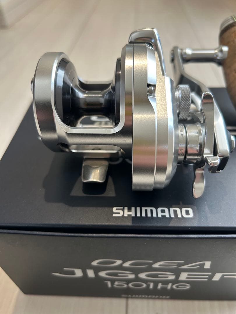 17オシアジガー1501HGハンドルノブコルクカスタム