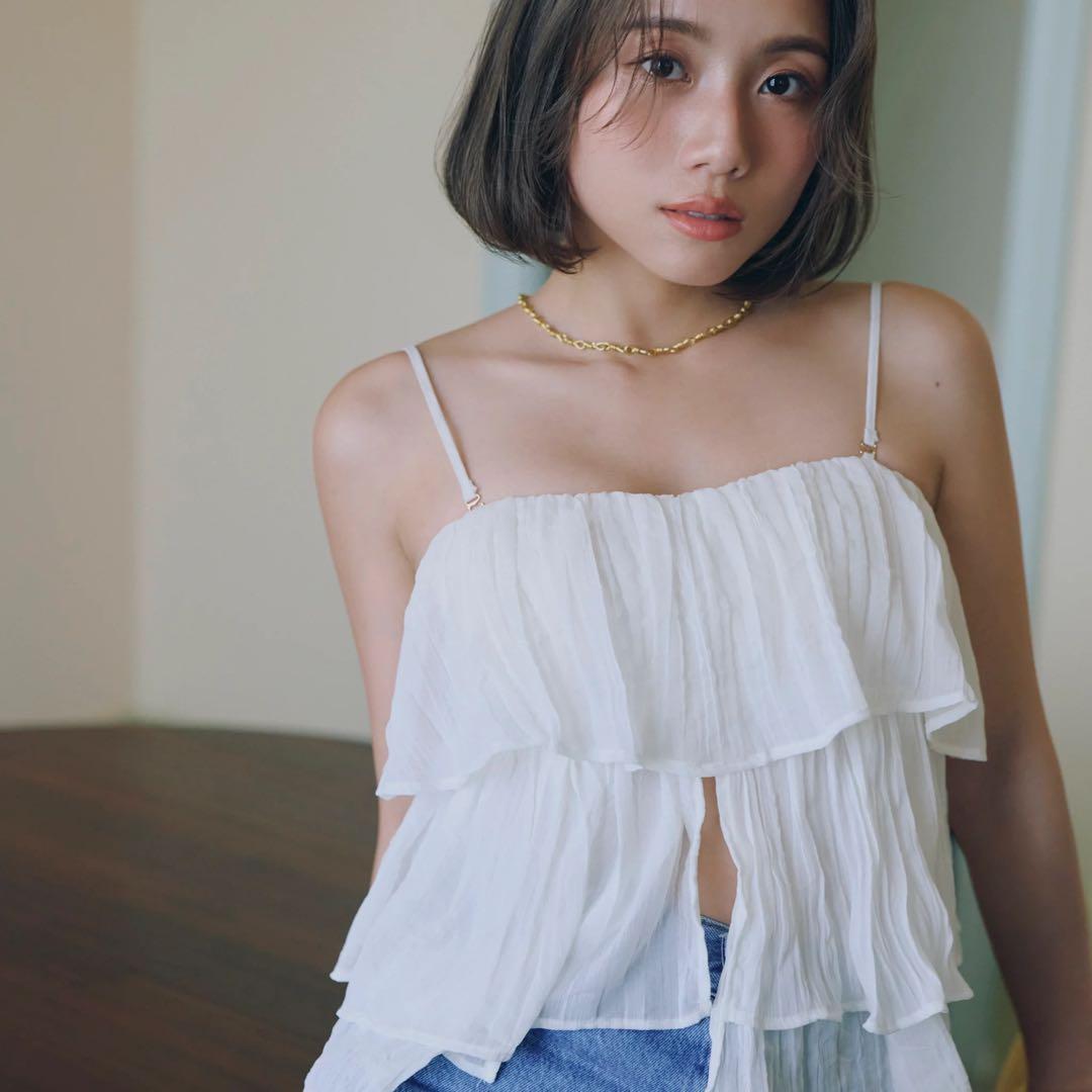 COELIE フリルキャミ