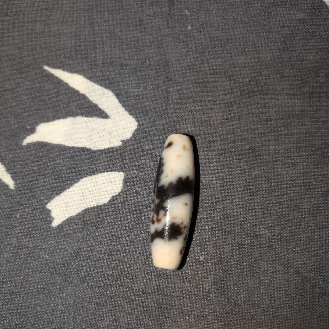 超希少高級　至純　白地　黒皇帝龍天珠 至純　白龍天珠　セット売り