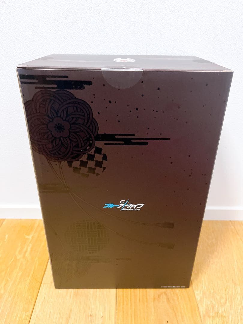 ブルーアーカイブ　NEONMAX ワカモ フィギュア