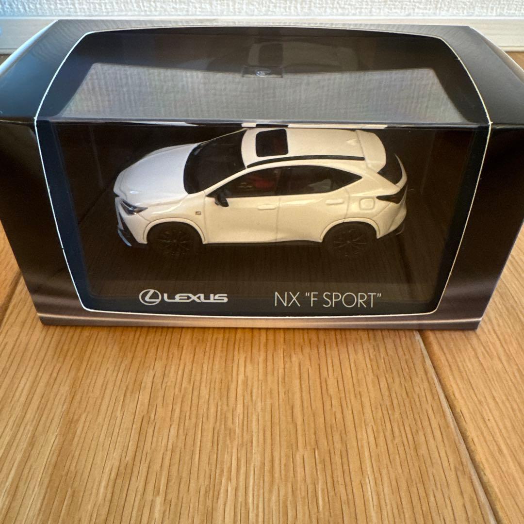 京商1/43 レクサスNX350h ホワイト