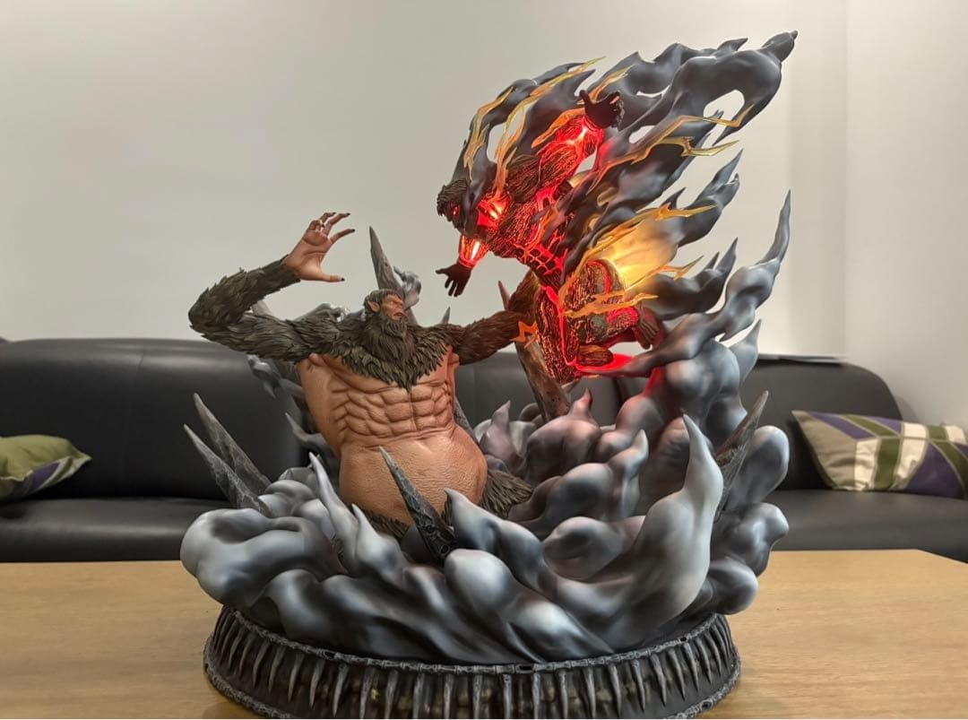 進撃の巨人 ライナー・ブラウン ジーク·イェーガー フィギュア ガレージキット