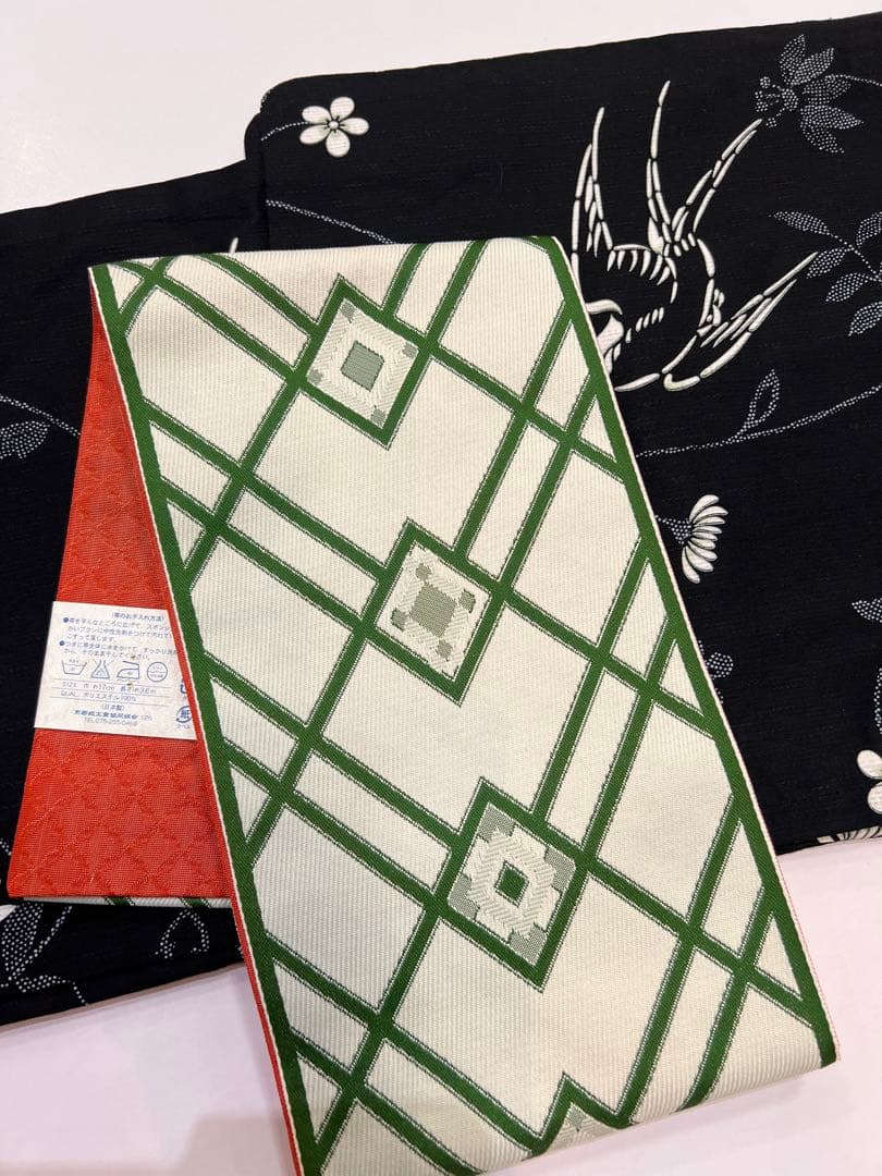 黒地　燕柄綿100%浴衣・帯・下駄セット