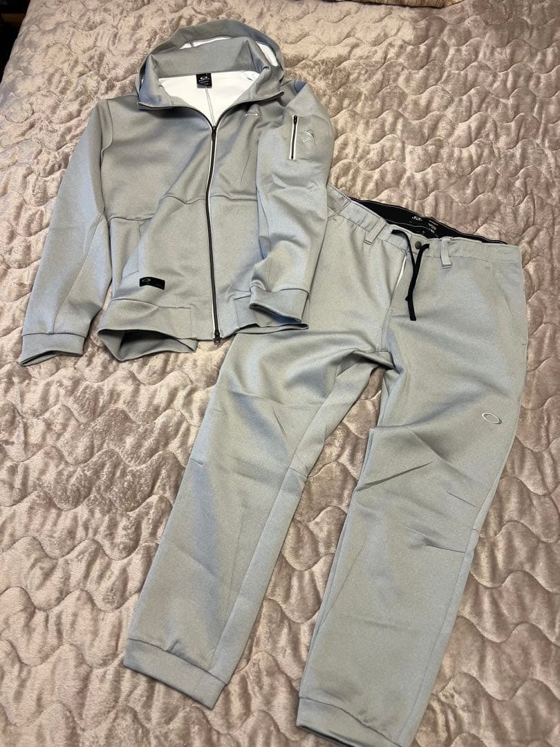 【レア】オークリースカル ライトグレー 上下セットアップ