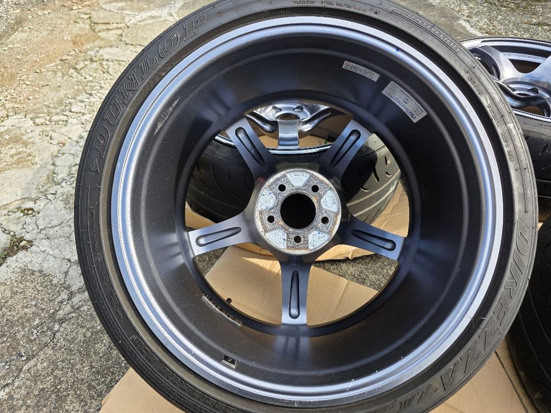 ADVAN TC-4 18インチ 9.5J +45 PCD100 5H