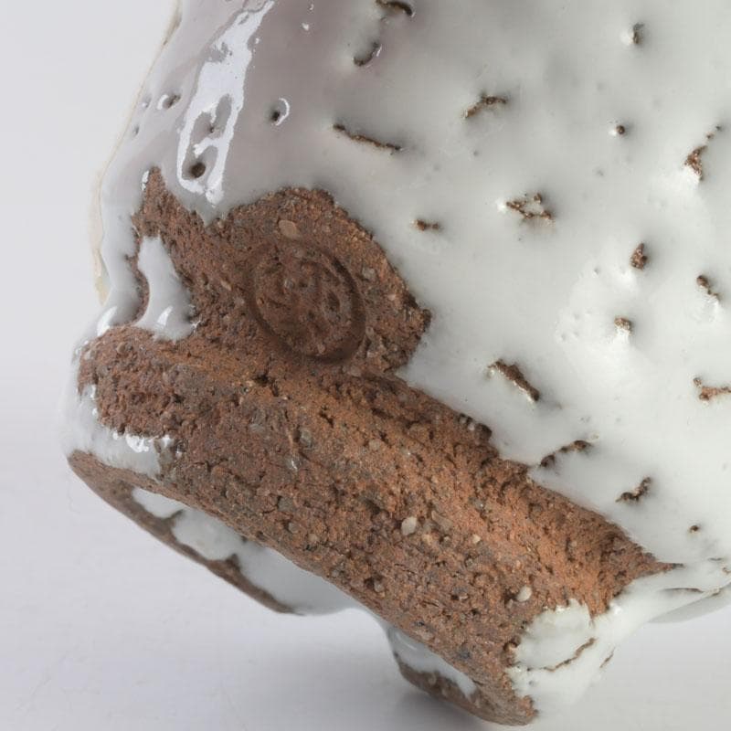 萩焼　三輪休雪造　酒盃　ぐい呑　共箱　V　9618