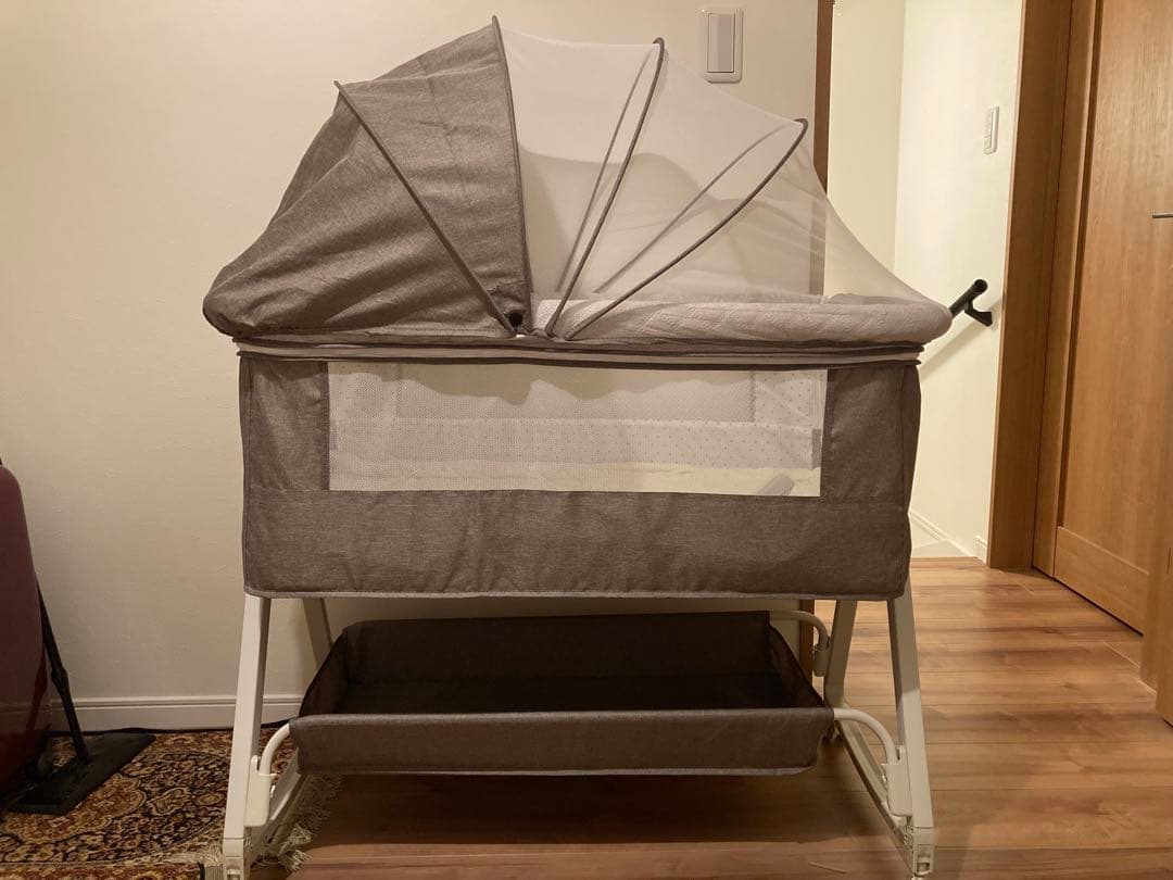 ベビーベッド未使用、添い寝ベッド