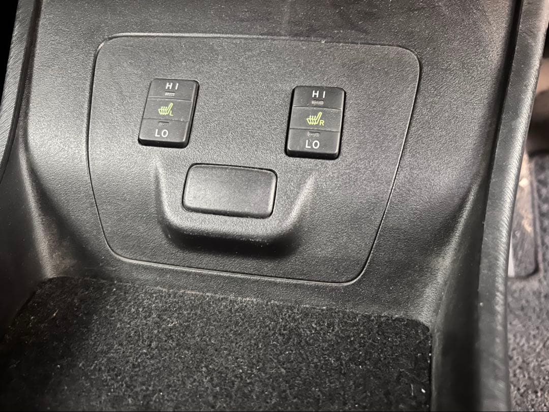 プリウスPHV本体価格ー55万