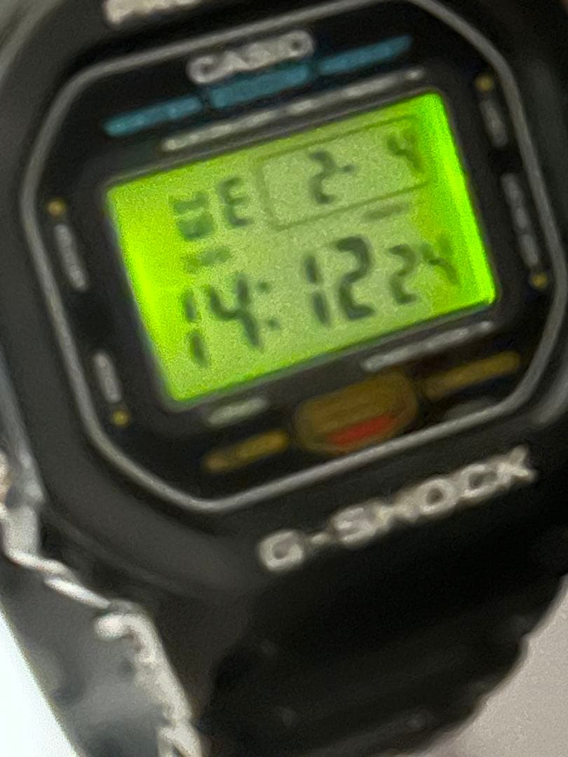 G-SHOCK DW-5600C スピード 200M スクリューバック　豆球緑
