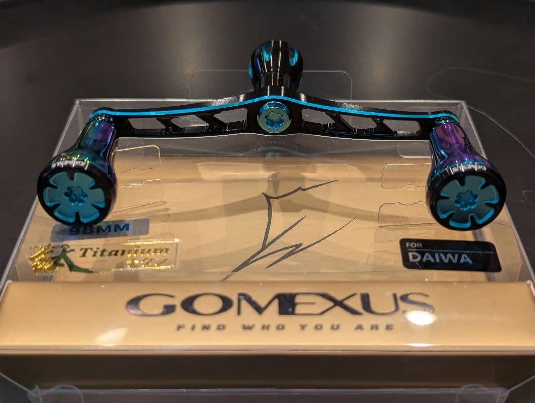 ゴメクサス ダイワ用 ダブルハンドル エメラルダスカラー 98mm チタンノブ