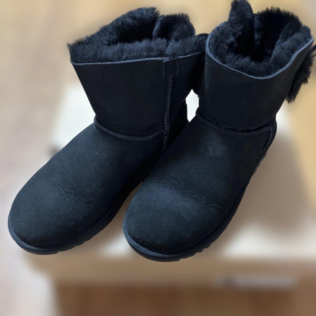 UGG ブラック ムートンブーツ ファー付き