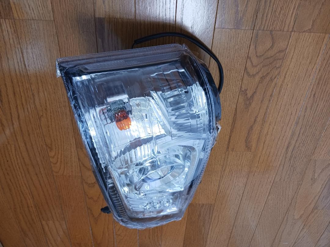 デュトロ　ダイナ　トヨエース　 ヘッドライトユニット 左右セット(社外品)