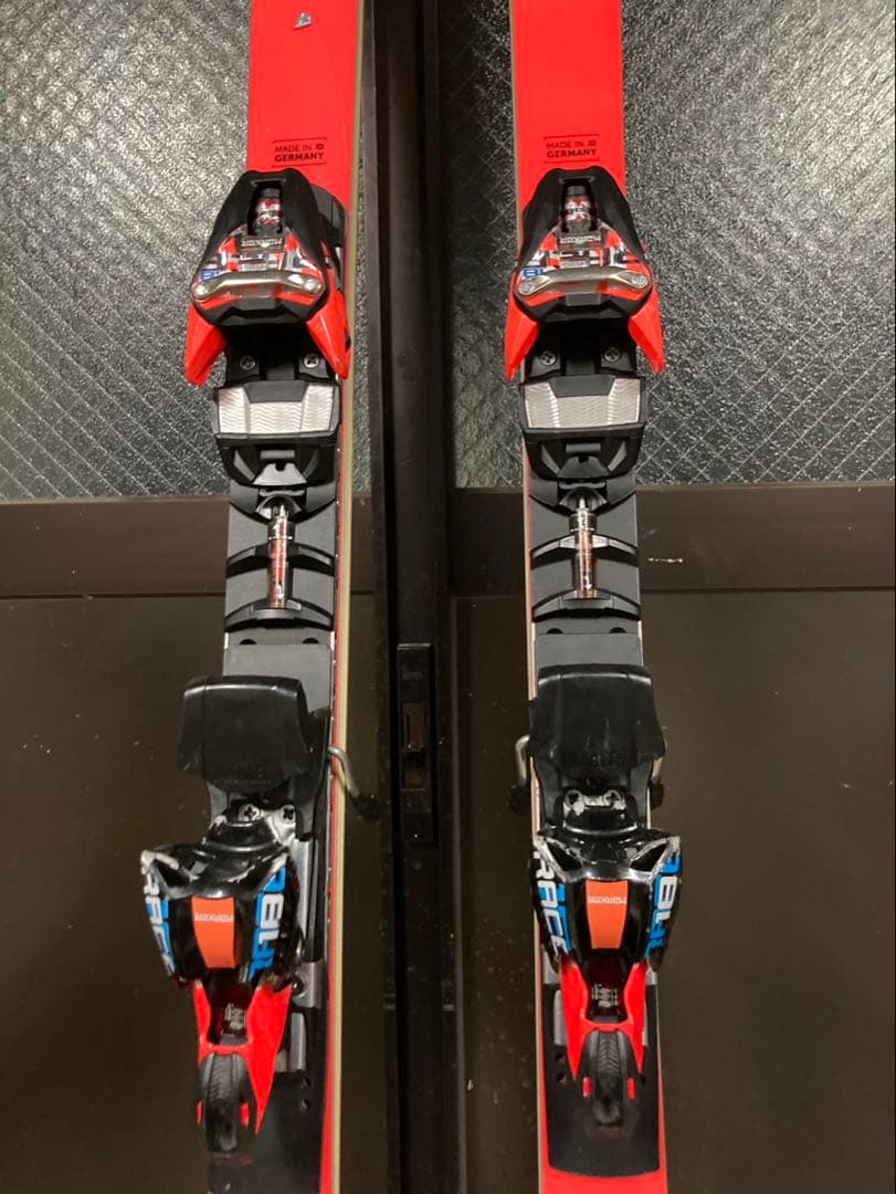 Völkl Racetiger GS30 競技用スキー