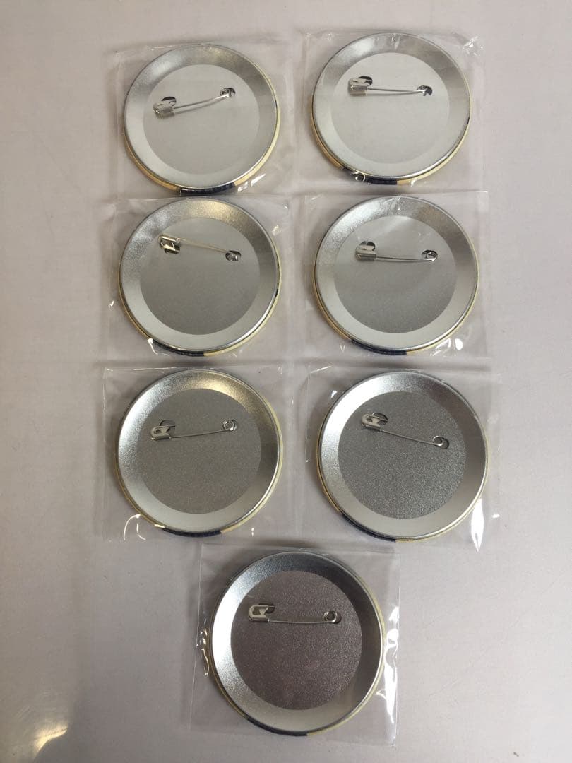 C-409 未開封 ホロスターズ 夜十神封魔 ホログラム缶バッジ 7個セット