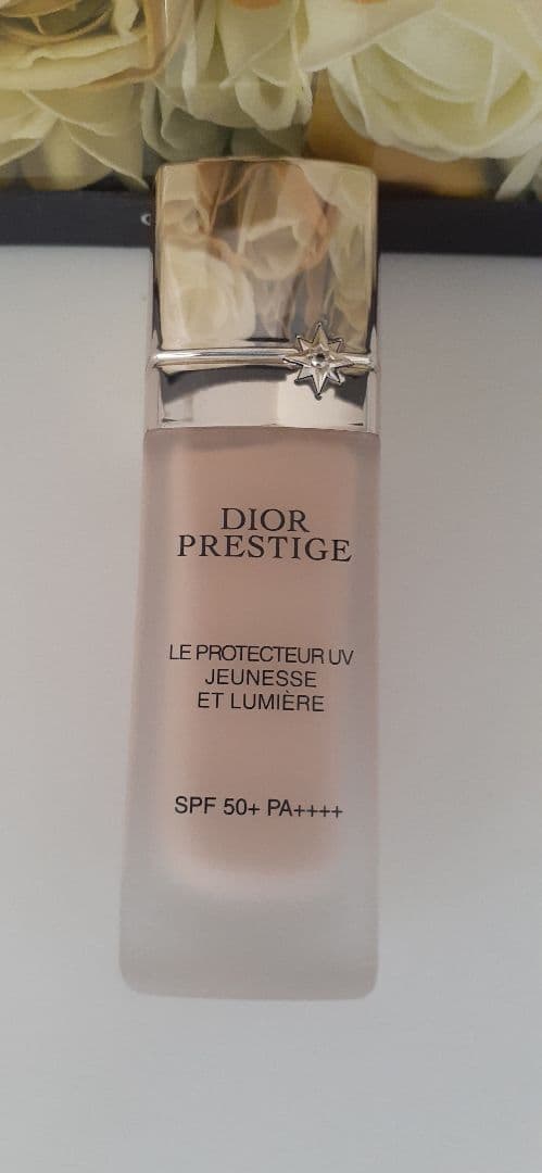 Dior プレステージ ホワイト ル プロテクターUVルミエール BB 01