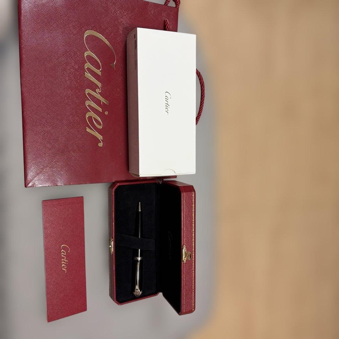 【カナほぼ未使用】Cartier 高級ボールペン黒　箱ショッパー付
