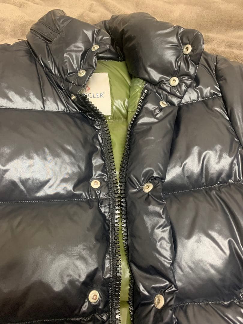 モンクレール、エベレスト(シャイニーブラック)、サイズ0。