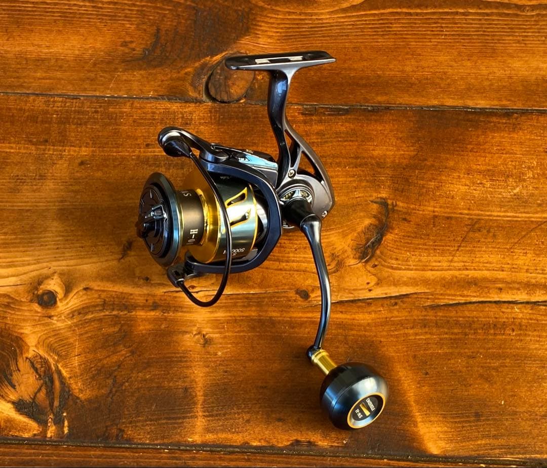 新品未使用　スピニングリール　5000番　ショアジギング　サーフ　ジギング
