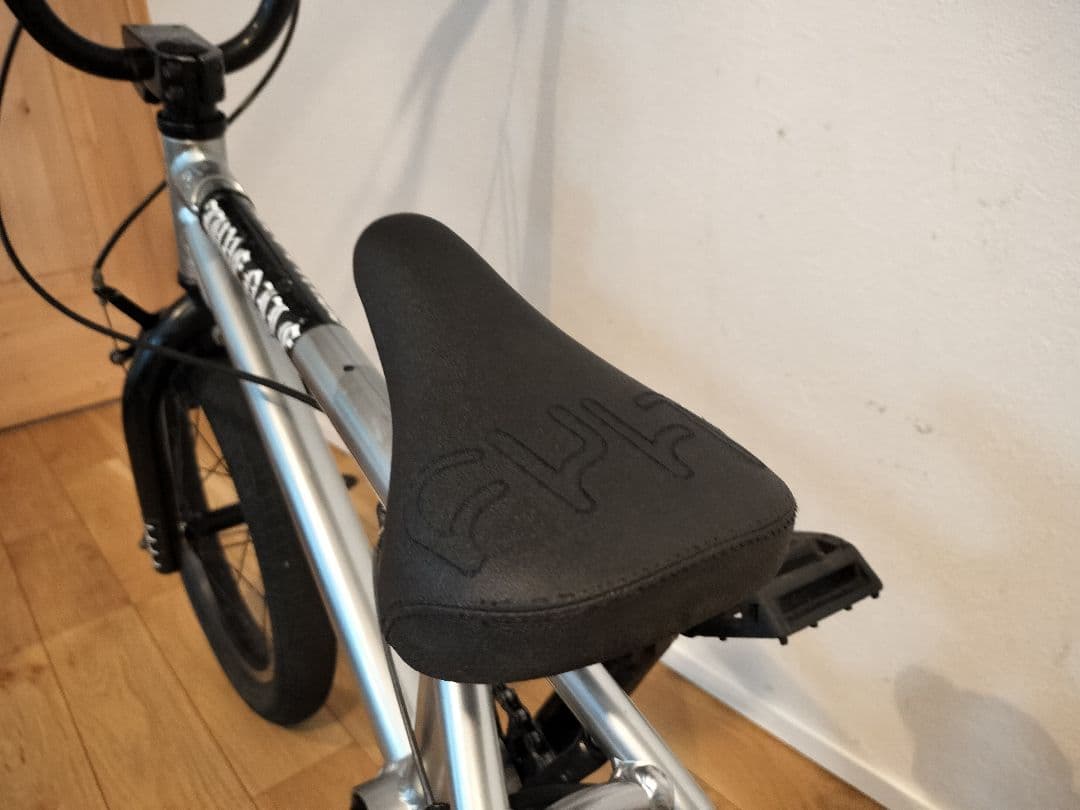 BMX 16インチ cult