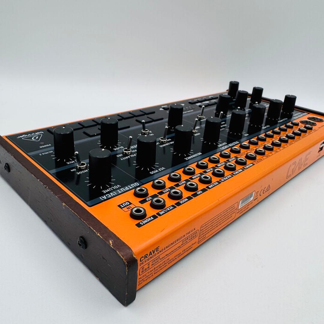 Behringer CRAVE セミモジュラー　モジュラーシンセサイザー