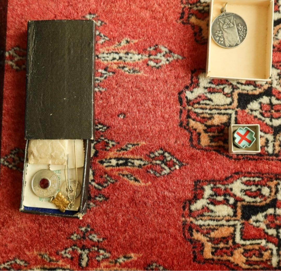 勲功章　旧日本軍　勲八等　賞状 勲章 まとめて　従軍記章 検) メダル 戦前