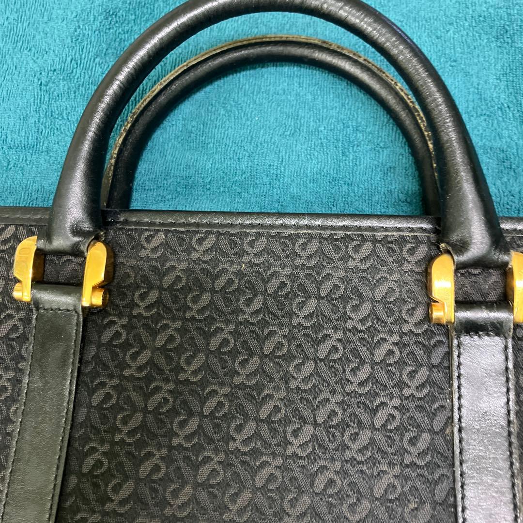 ロエベ　ビジネスバッグ 黒 ロゴ入り
