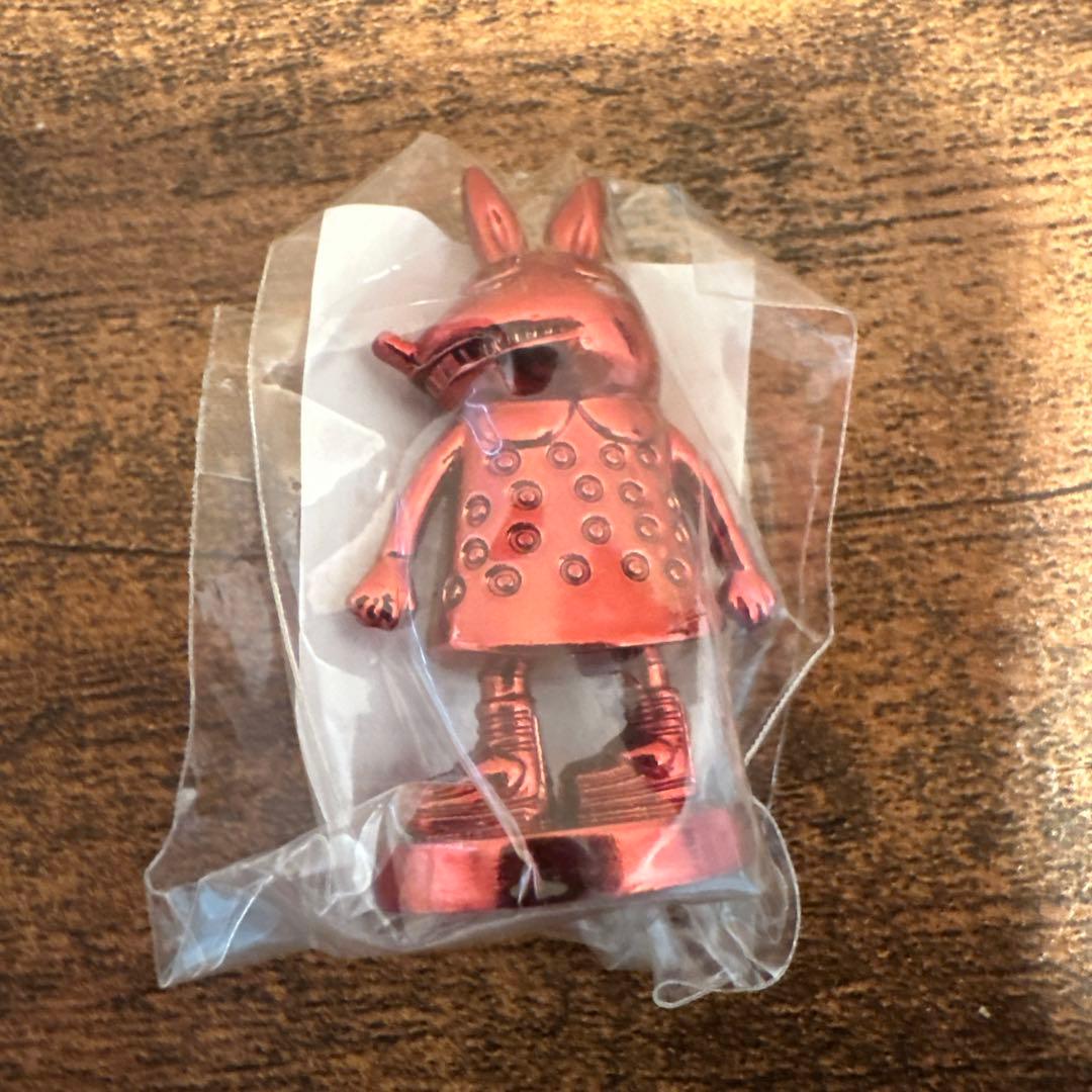 米津玄師 メタルフィギュア ウサギ 赤 TOUR FOGBOUND ガチャ ④