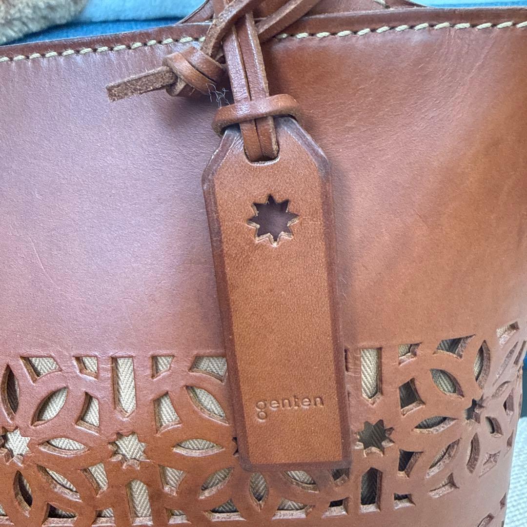 【未使用に近い】genten カットワークハンドバッグ