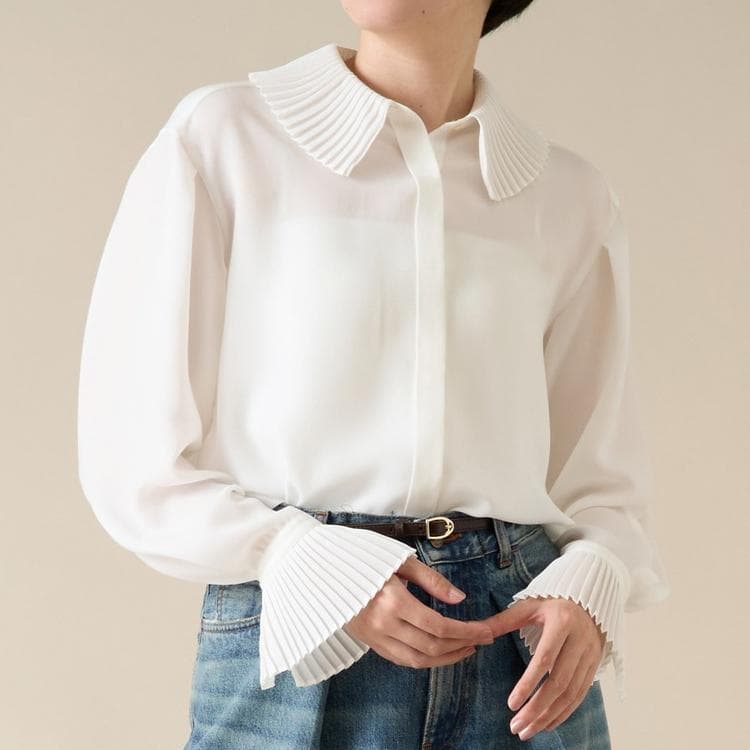 244 新品 martinique　マルティニーク プリーツカラーブラウス