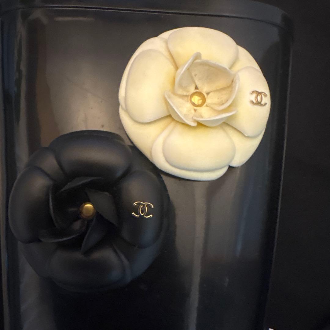 CHANEL ブラックラバーブーツ フラワー装飾