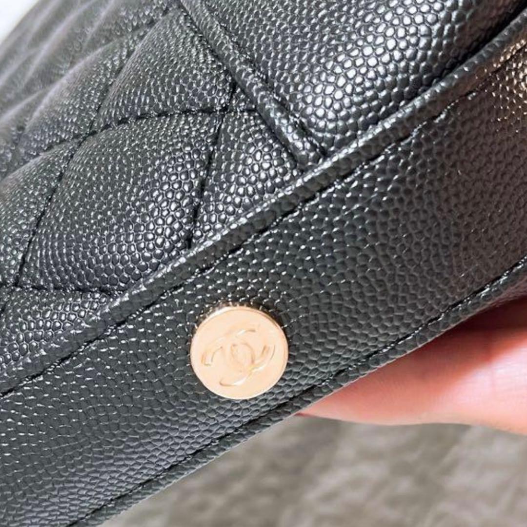 CHANEL MAKEUP キルティングチェーンショルダバック