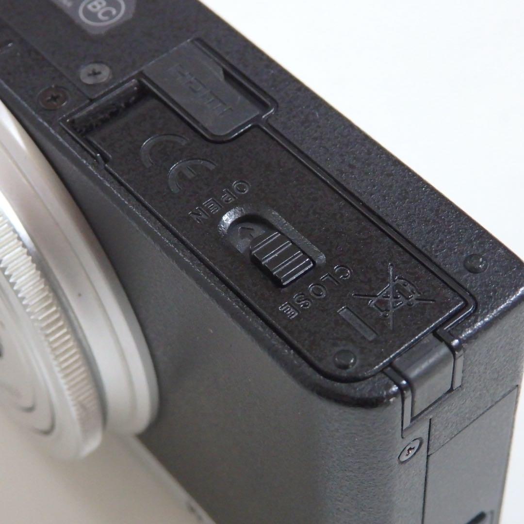 動作確認済み　Fujifilm XQ2 シルバー　箱付　フジフイルム