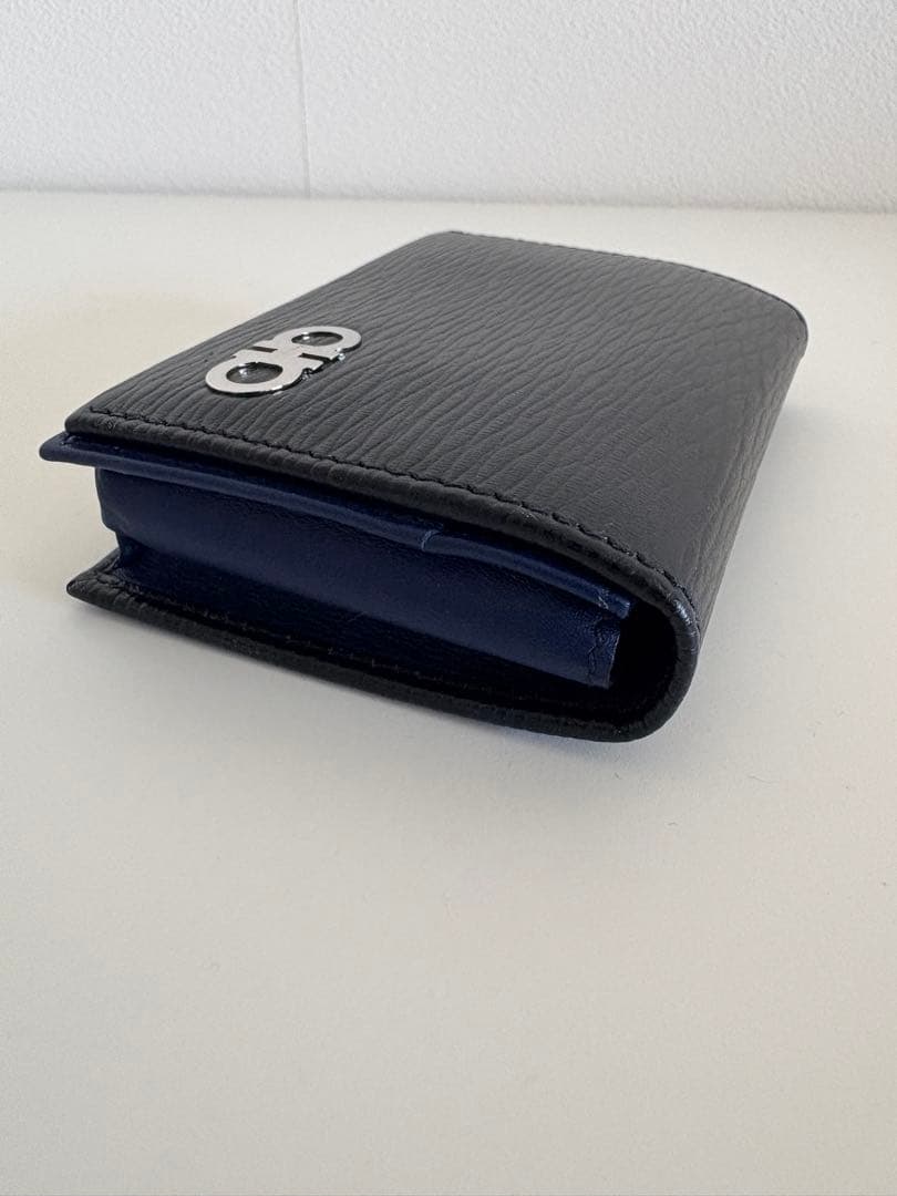 【サルヴァトーレ・フェラガモ]】名刺入れ