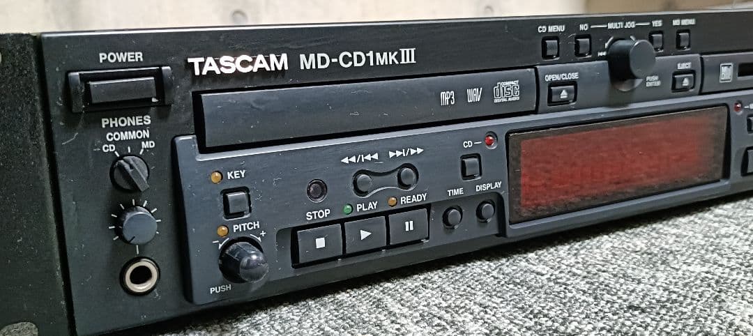 業務用CD&MDデッキ TASCAM MD-CD1MKⅢ