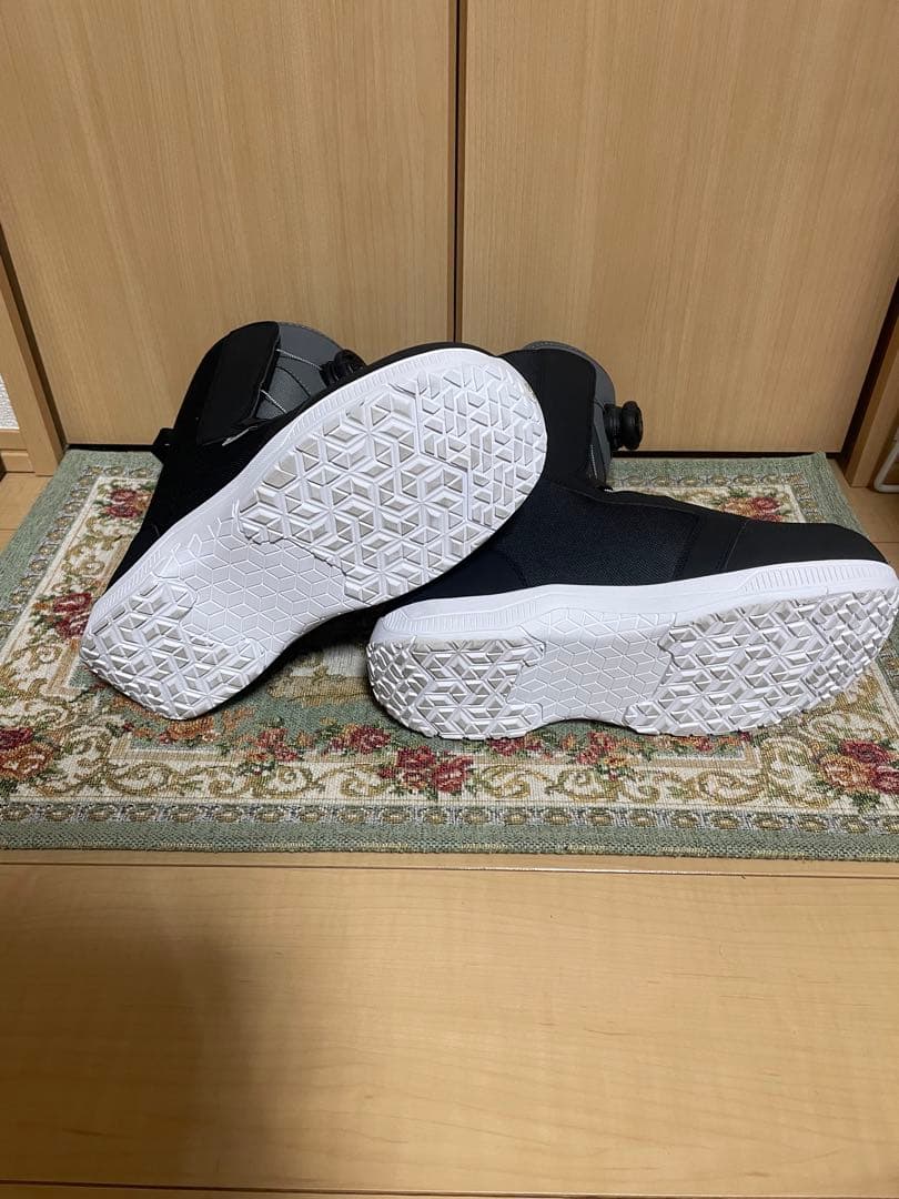 エアボーン ARBN スノーボードブーツ ボアシステム 黒/グレー